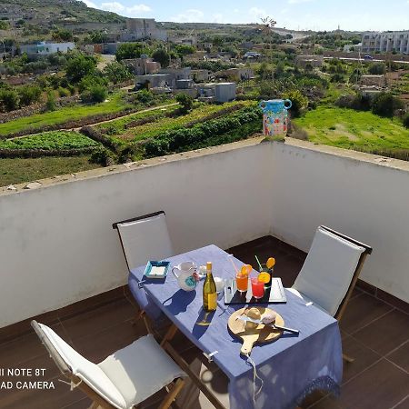 Mellieha Beach Apartment Bagian luar foto