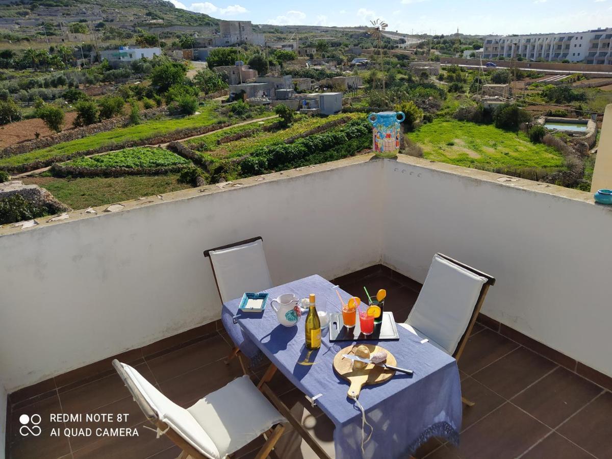 Mellieha Beach Apartment Bagian luar foto